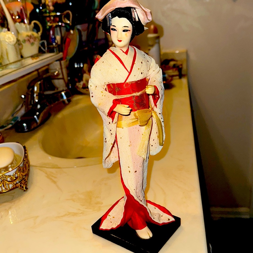 Vintage Nishi Doll "hanayome"
Japanese Bride Wedding Day 14"